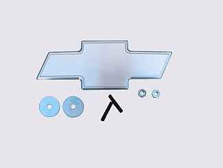 CHEVY COLORADO 04-13/TRAILBLAZER 02-11  BOW TIE WITH SATIN FINISH AND OUTLINE